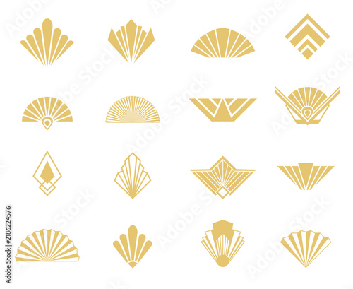 Art deco golden fan and shell motifs set. Vintage geometric sunburst shapes, luxury palmette ornaments, decorative emblems vector illustration. Roaring 1920s classic luxury crest and logo elements.