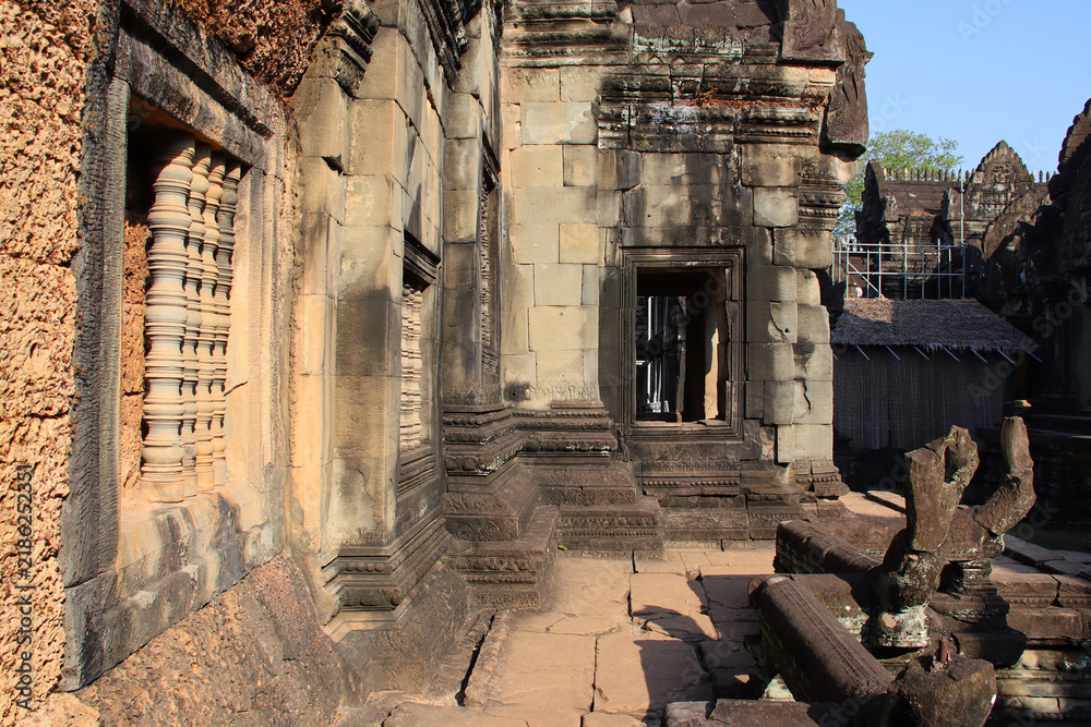 Obraz premium ruined buddhist and hindu khmer temple (banteay samre) in angkor in siem reap in cambodia 