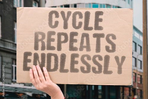 Fotografie "Cycle repeats endlessly" Patterns of dysfunction perpetuate across generations without intervention