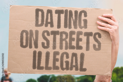 Quadro su tela "Dating on streets illegal" Street romance faces legal consequences