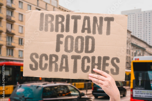 Konstfotografi "Irritant food scratches" Spicy or rough textures damage esophageal lining and trigger nerves