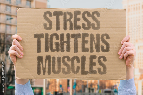 Konstfotografi "Stress tightens muscles" Chronic tension elevates diaphragm and triggers involuntary contractions