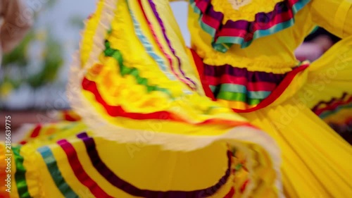 4K VESTIDO MEXICANO BAILE
