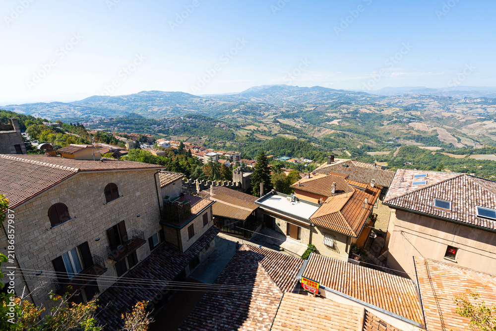 Obraz premium Panoramic view from San Marino city