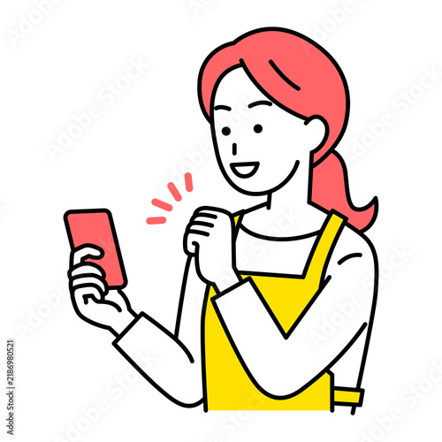 Plakat スマートフォンの画面を見てガッツポーズで喜ぶエプロン姿の女性