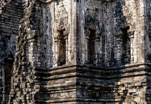 Fotografía Architectural collection of Candi Kalasan stone temple structure and reliefs und