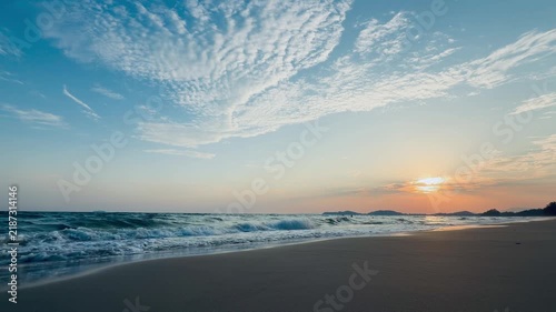 Peaceful blue ocean horizon background on a bright sunny day
