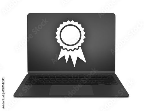 Fotografía Una elegante computadora portátil negra muestra un icono de certificación en su pantalla, utilizando un formato png transparente para proyectos digitales profesionales