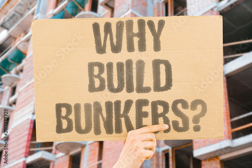 Foto "Why build bunkers?" Underground fortifications protect elite assets and ensure survival during societal upheaval