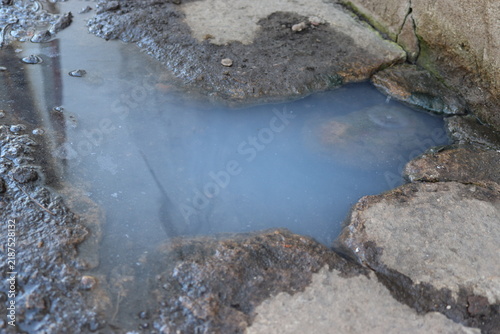 Canvastavla Muddy puddle and wet soil natural ground texture