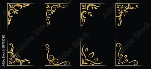 Minimal decorative golden corner ornament set. Frame with golden line art, Corner decor. Floral ornament, Hand drawn line doodle style floral divider elements. Vector illustration.