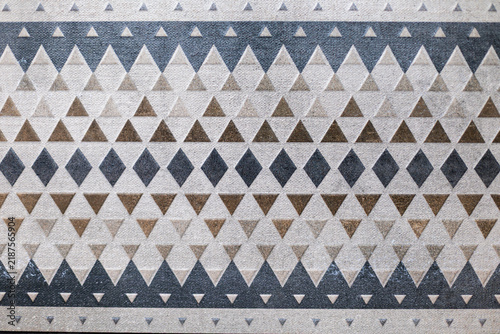 Foto Geometric Triangle and Diamond Pattern in Neutral Tones