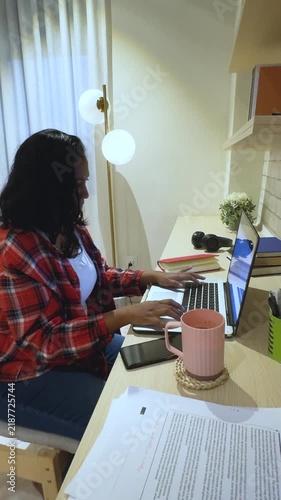Woman Laptop Desk 5