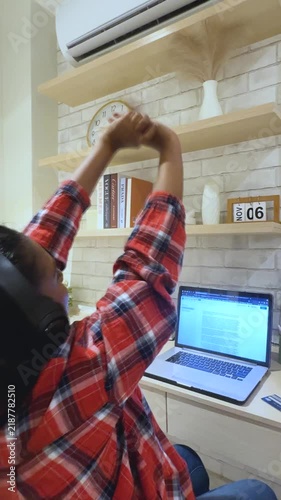 Working Laptop Shelves