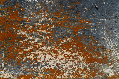 Obraz na plátně Heavy rust and flaking white paint on old weathered metal surface
