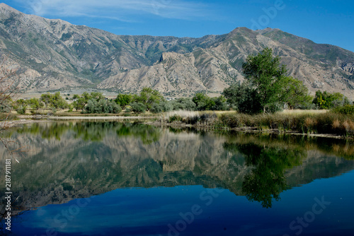 mountain lake reflection, a lake in Utah, Utah mountains
