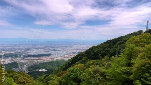 山頂から見るふもとの町