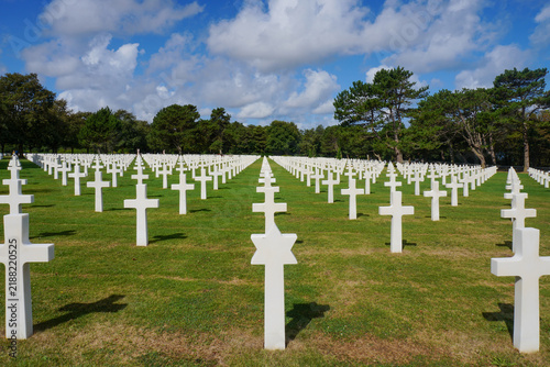 Obraz na płótnie CIMITERO AMERICANO SU OMAHA BEACH IN NORMANDIA, SPIAGGIA DELLO SBARCO D-DAY