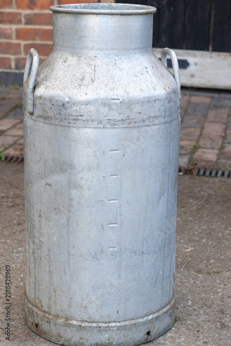 Obraz na płótnie Traditional vintage milk churn