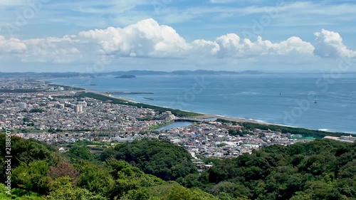 平塚市の湘南平展望台から眺める平塚の市街地