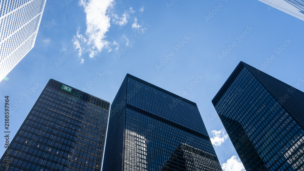 Obraz premium Toronto, Ontario, Canada - September 7, 2026: Toronto Dominion Centre (TD Centre), located in the heart of downtown Toronto's Financial District, serves as the global headquarters for the Toronto Domi
