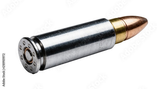 фотографія Shiny metallic bullet with brass casing and copper tip, isolated on transparent