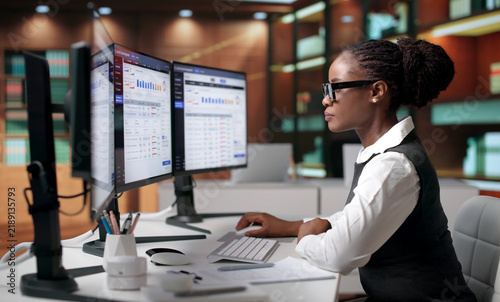 Plakat Court Clerk Efficiently Using Electronic Docket System