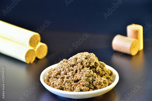 Foto Moxa Floss and Moxibustion Sticks for Traditional Herbal Therapy