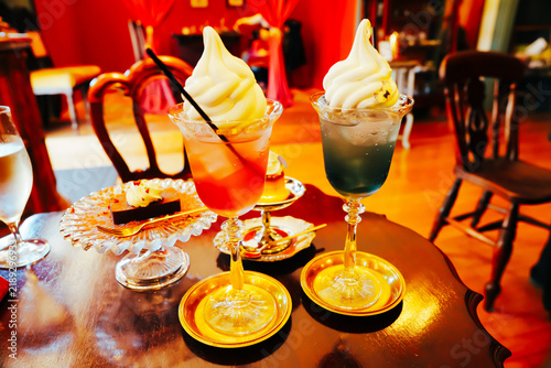 伊勢神宮の近くのカフェで食べた美味しいクリームソーダとケーキ