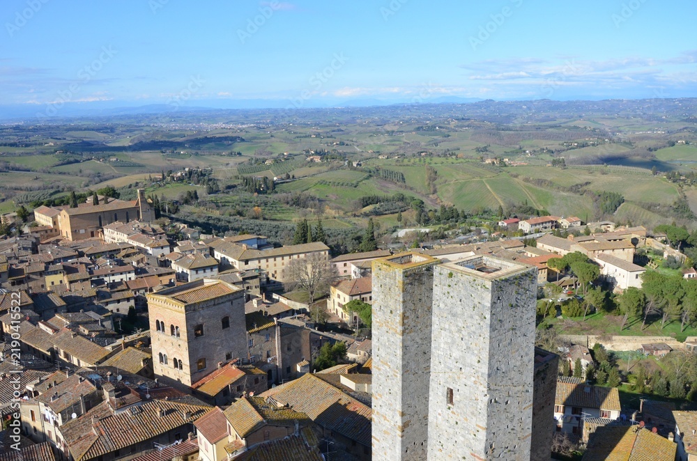 Obraz premium Towers and rooftops in the historic village of San Gimignano