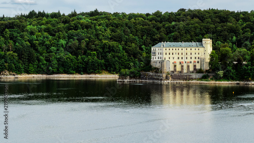 Bild auf Leinwand Orlik Castle Overlooking Vltava River Czech