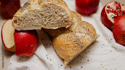 Quadro su tela Rosh Hashanah celebration with traditional foods