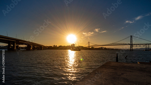 Картината върху платно pôr-do-sol e as pontes de Florianópolis Santa Catarina Brasil Florianopolis
