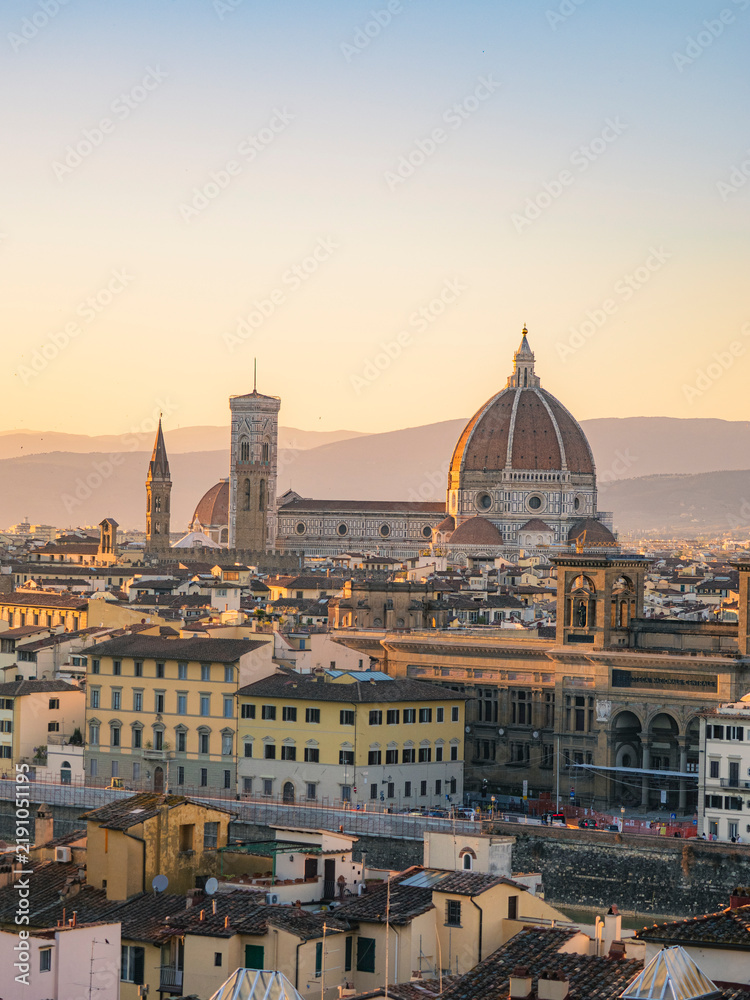 Fototapeta premium Sunset view of the skyline in Florence, Italy.