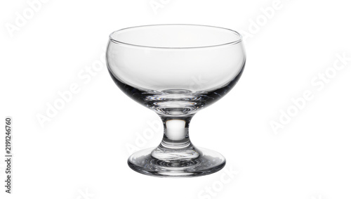 Fotografía Clear glass dessert bowl with stem and foot, isolated on transparent background