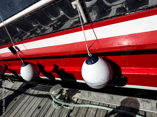 Принти на полотні Coque bateau rouge