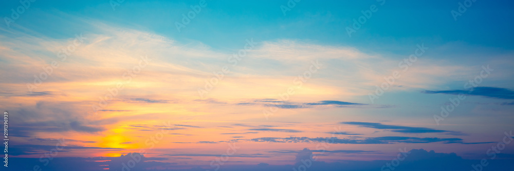 Fototapeta premium Colorful cloudy sky at sunset. Sky texture. Abstract nature background