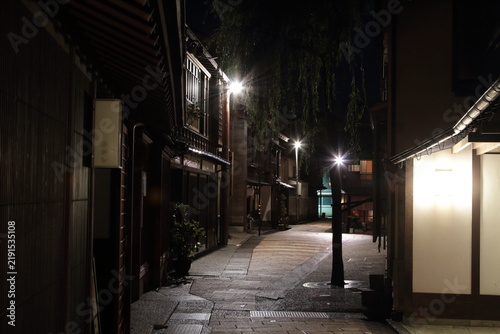 夜のひがし茶屋街