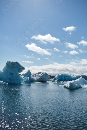 Cuadro en lienzo view of icebergs in jokulsarlon lagoon