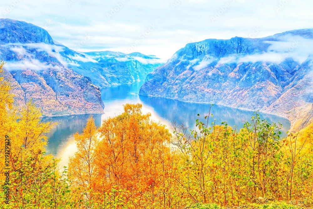 Obraz premium Autumn Panorama over Aurlandsfjord – Norway