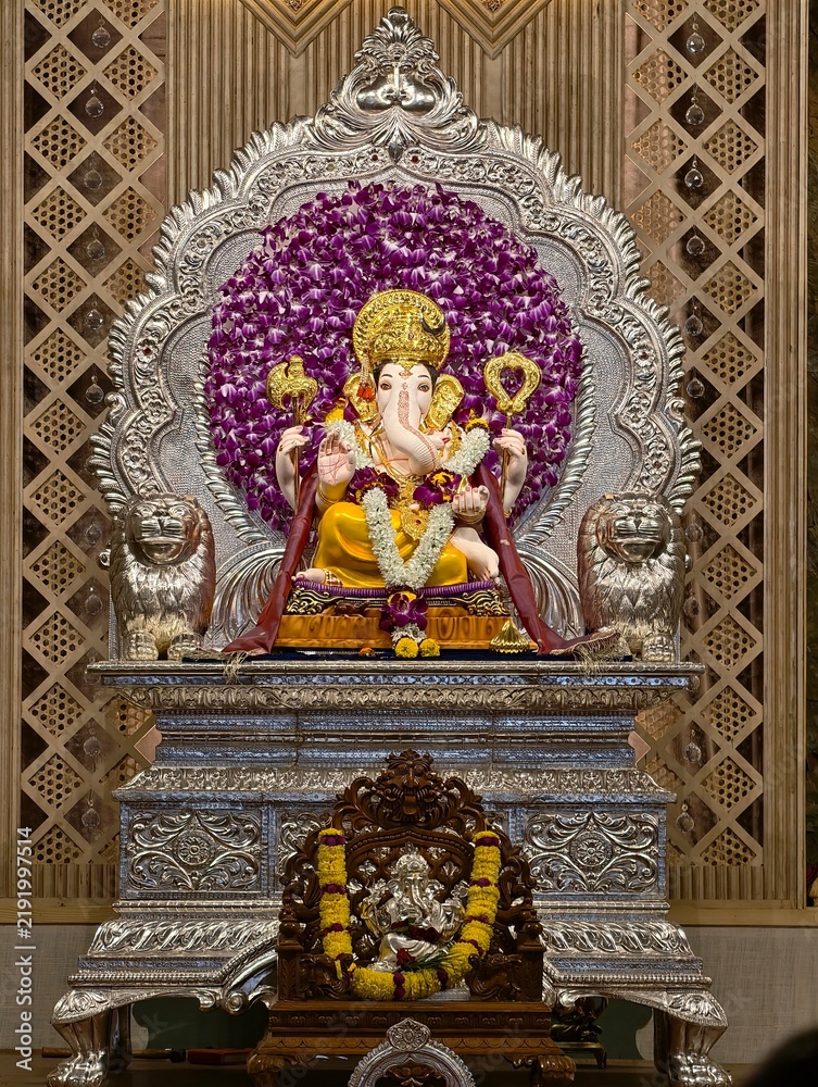 Fototapeta premium Pune, Maharashtra, 14 September 2026, Famous Kasba Ganpati during Ganpati Festival 2026, Kasba Ganpati is Pune’s Gramadevata or guardian deity, and one of the city’s oldest Ganpati traditions.