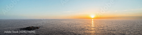 海からの日の出風景, ワイドシーン