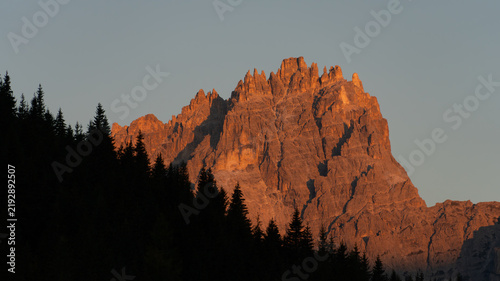 Konstfotografi Rotes Alpenglühen in den Dolomiten (Dreischusterspitze)