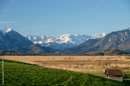 Blick über das Murnauer Moos zum Wettersteingebirge