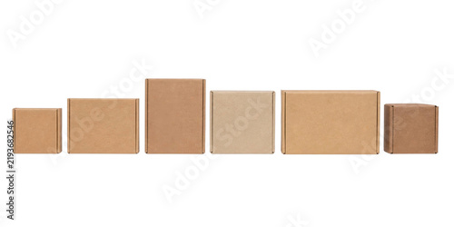 Obraz na płótnie A collection of six empty brown cardboard boxes of various sizes arranged in a h