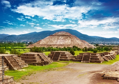 Quadro su tela Pyramid of the Sun at Teotihuacan ruins in Mexico