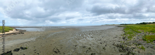 Aussicht auf das Wattenmeer bei Nebel, Insel Amrum, Panoramaaufnahme 