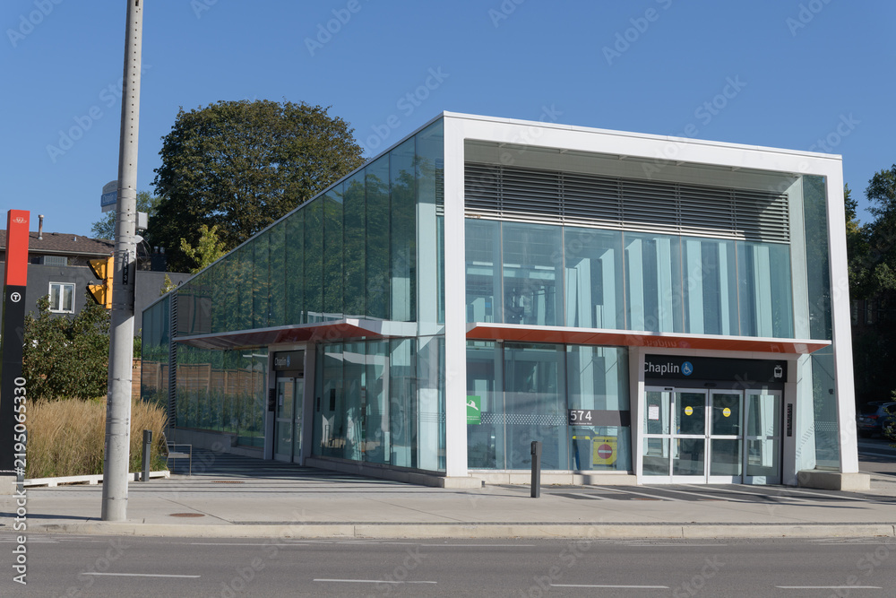 Obraz premium exterior building and structure of Chaplin LRT Station Eglinton Line 5, 574 Eglinton Av W, Toronto