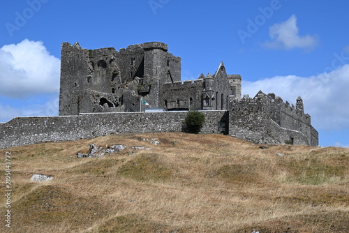 Le rocher de Cahsel dans le comté de Tipperary en Irlande est une site historique majeur, il est célèbre pour son architecture médiévale et son art celtique. Il offre un point de vue panoramique.