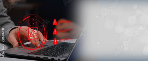 Фотография AI risks including information leakage and regulatory compliance issues